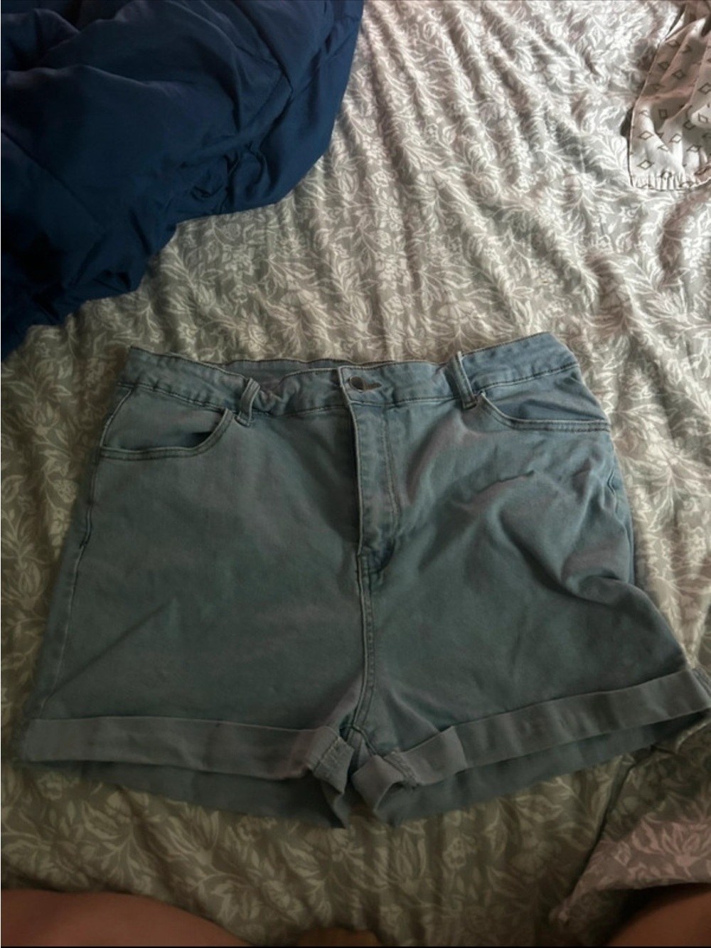 SHEIN Light Blue Rolled-Hem Denim Shorts